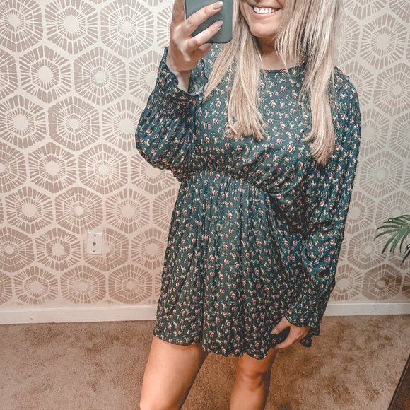 Floral Print Mini Dress - Peach Love California - Sz Medium - Picture 3 of 3